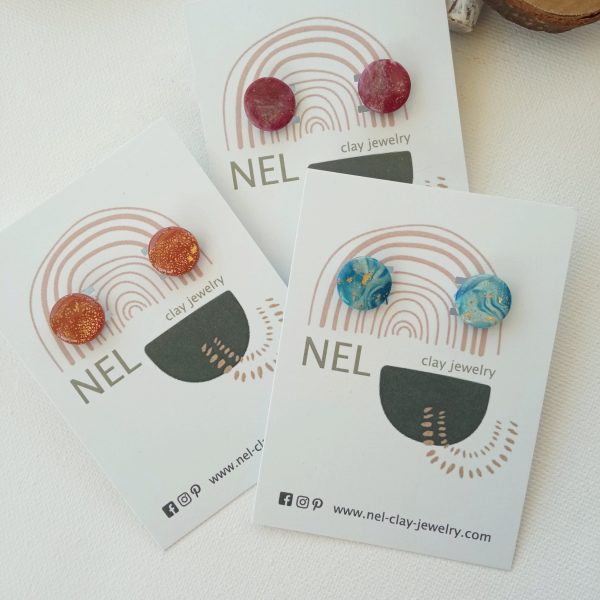 Circular stud earrings