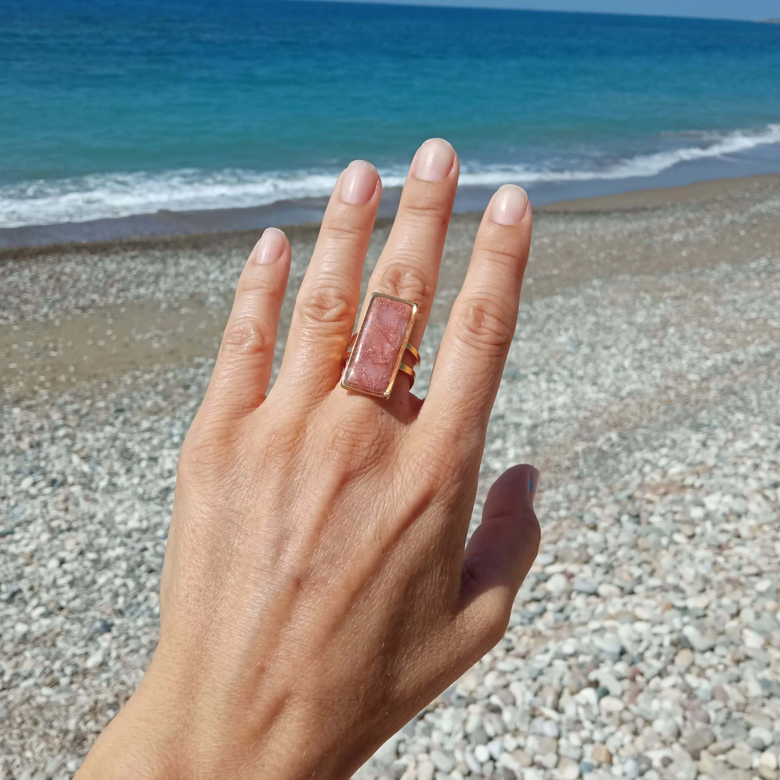 Rose gold rectangular ring Nel Clay Jewelry
