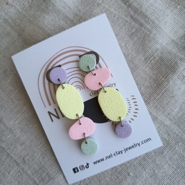 Pastel multicoloured mismatched dangles