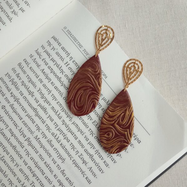 Burgundy teardrop earrings