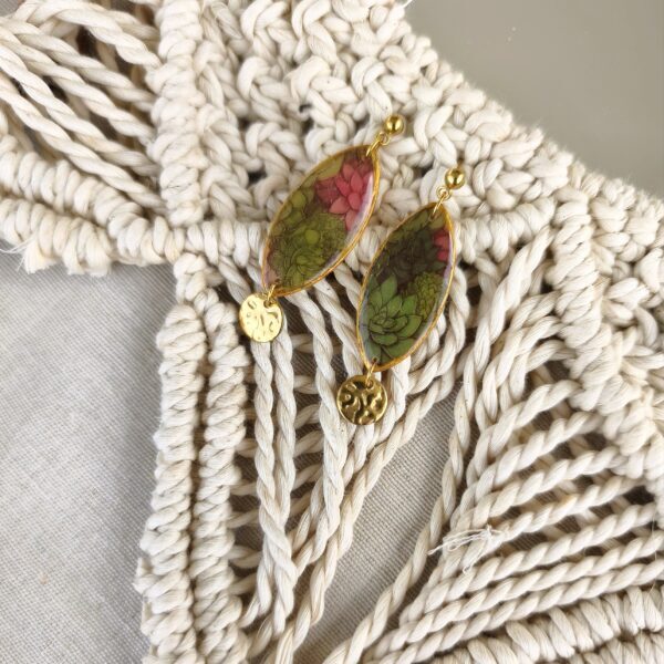 Floral oval dangle earrings