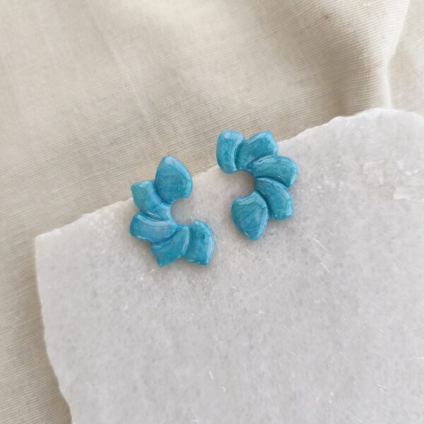 Marbled sky blue petal studs