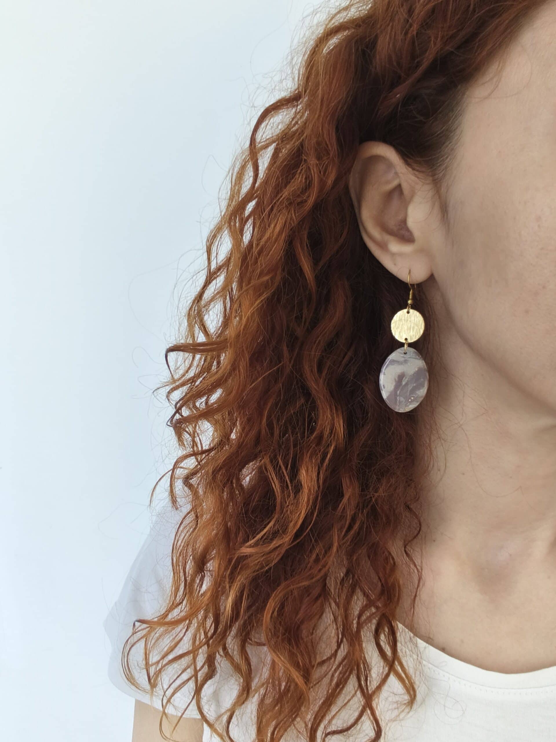 Nel Clay Jewelry - Marbled beige and mocca oval earrings 2 Marbled beige and mocca oval earrings - Image 2