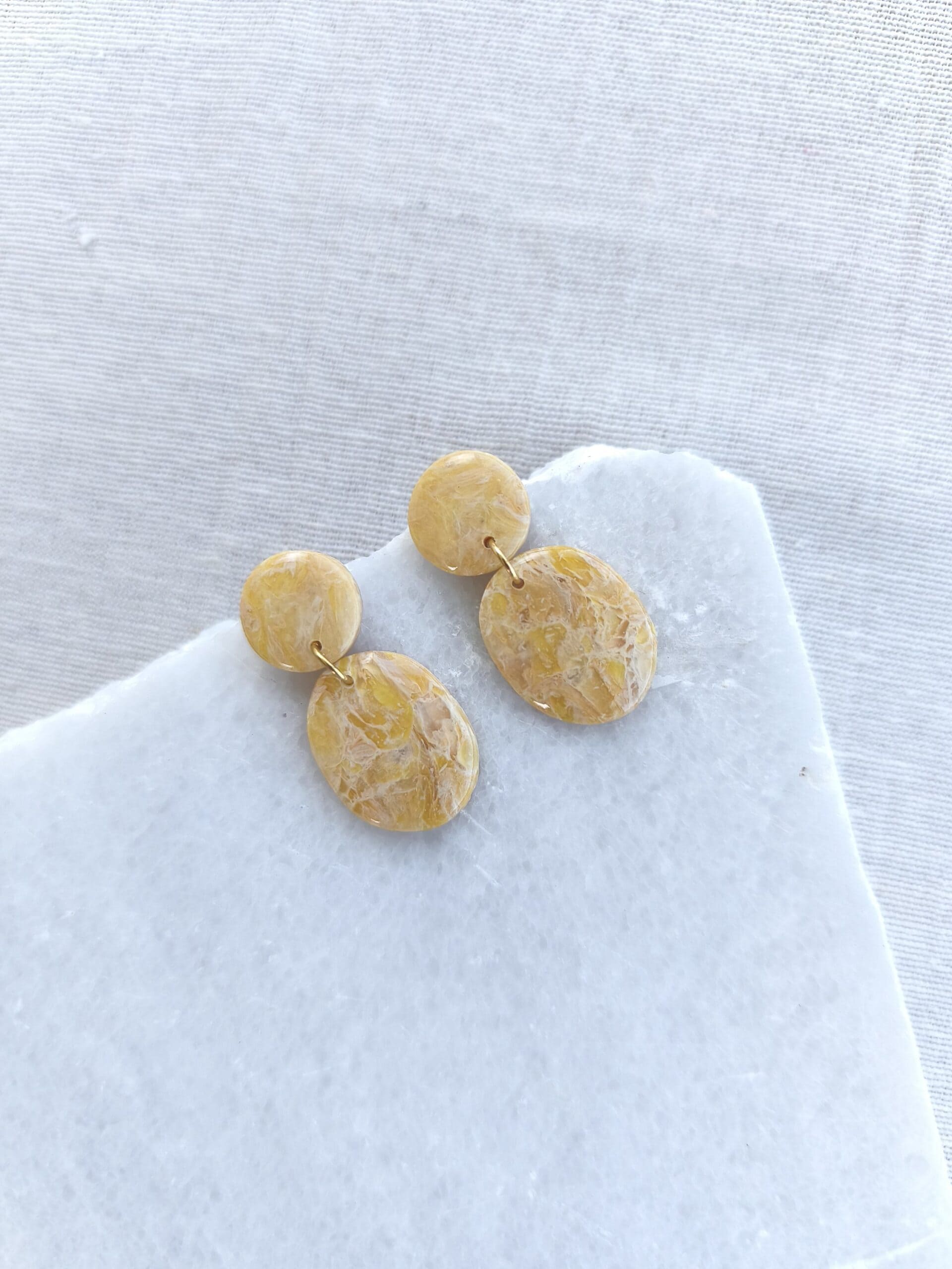 Nel Clay Jewelry - Marbled golden yellow minimal earrings 5 Marbled golden yellow minimal earrings - Image 5