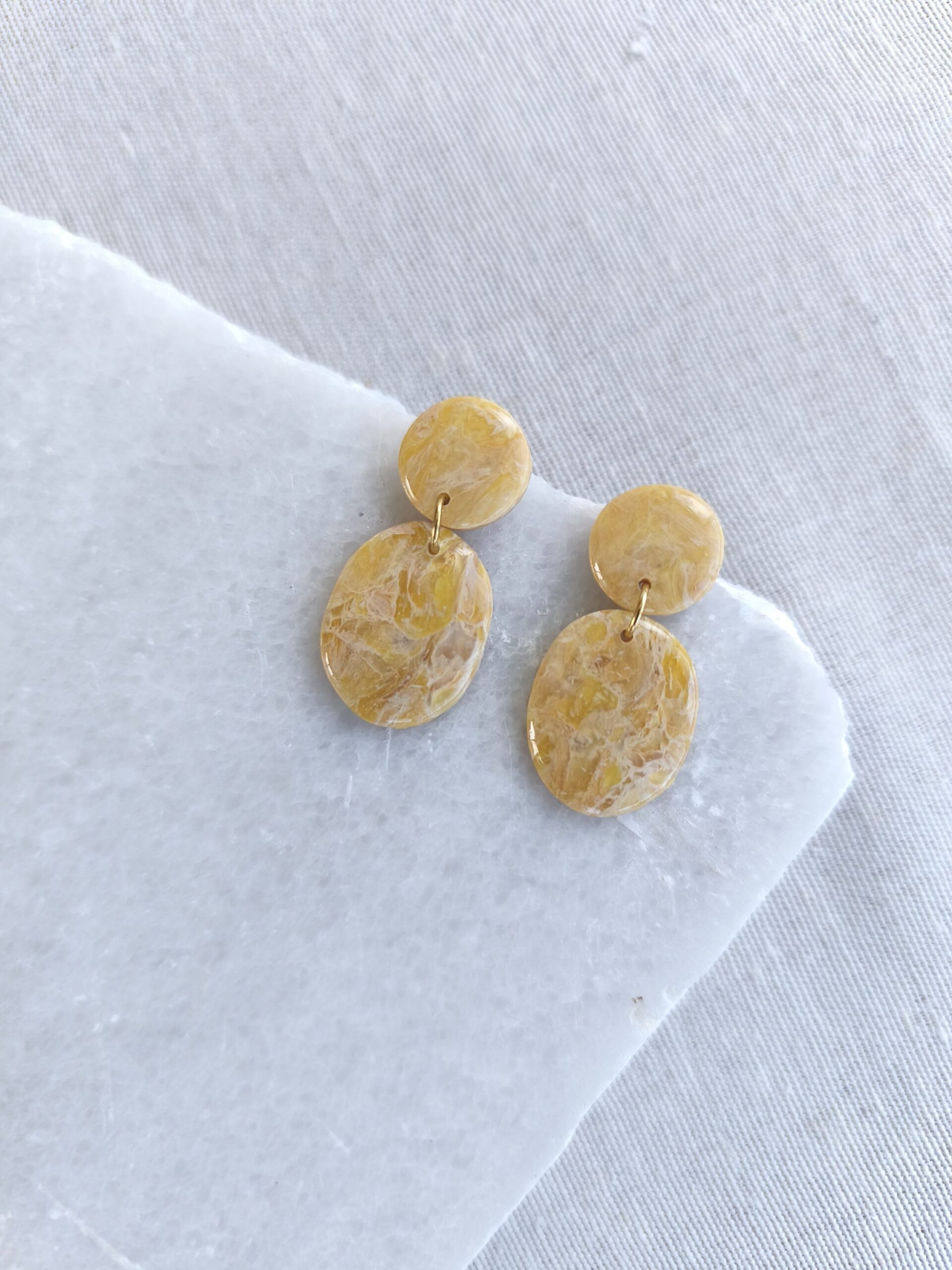 Nel Clay Jewelry - Marbled golden yellow minimal earrings 1 Marbled golden yellow minimal earrings