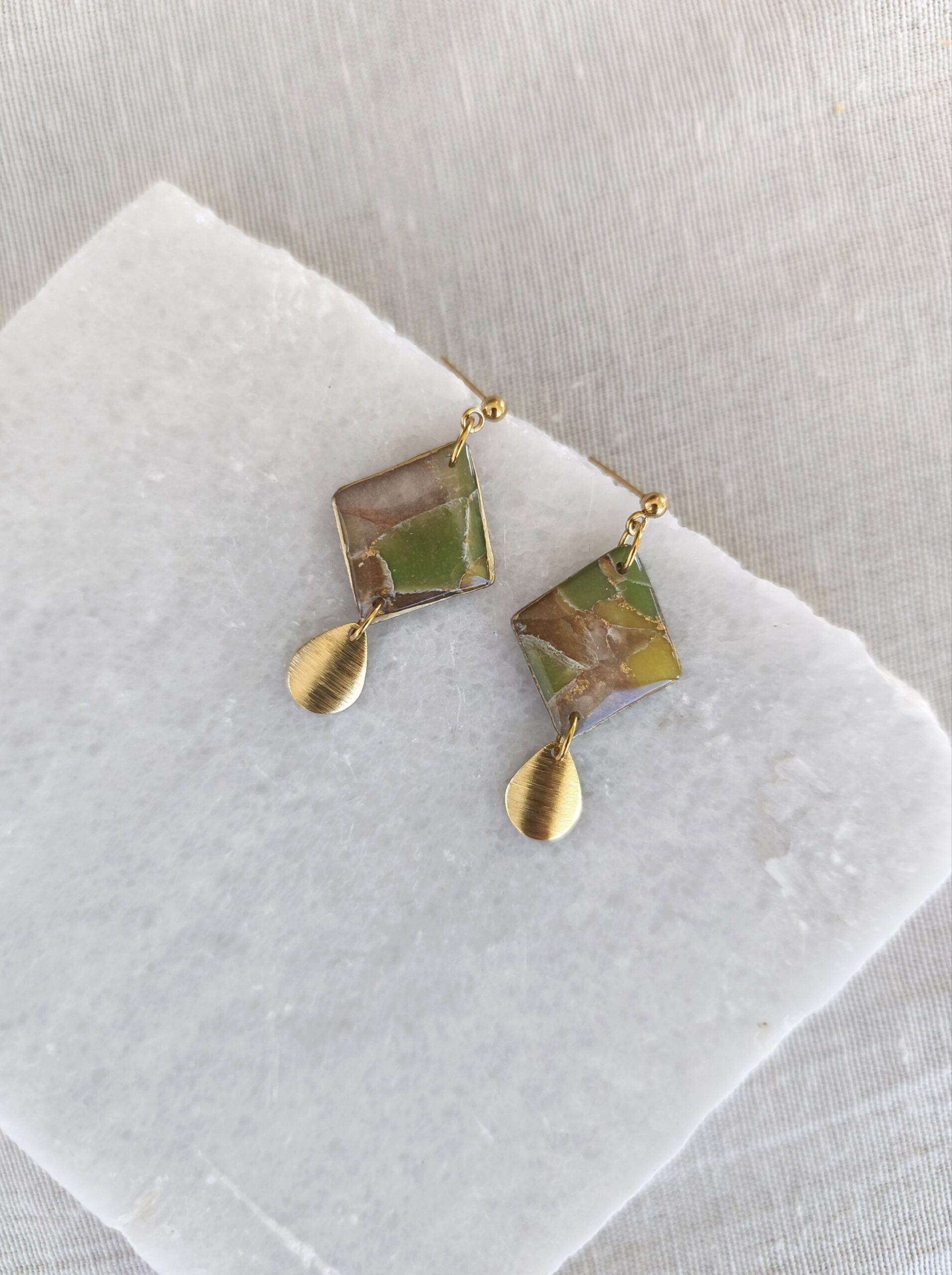 Nel Clay Jewelry - Marbled earthy and gold rhombus dangles 4 Marbled earthy and gold rhombus dangles - Image 4